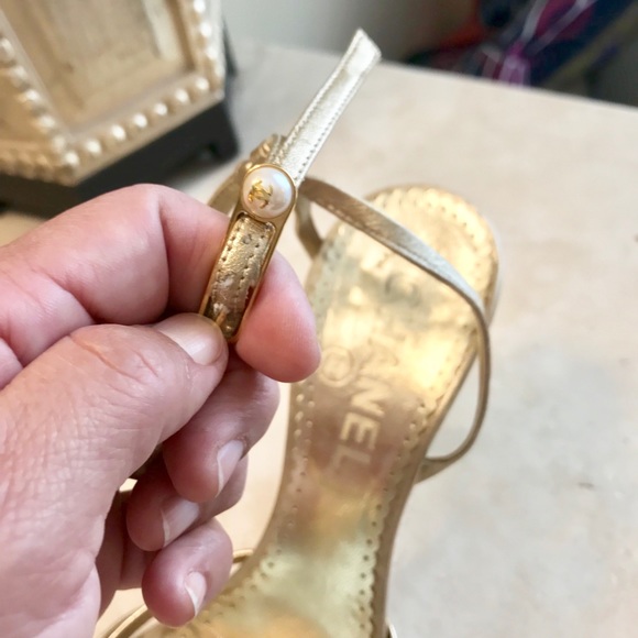 Ladies Shoes-CHANEL SANDAL - Picture 5 of 8